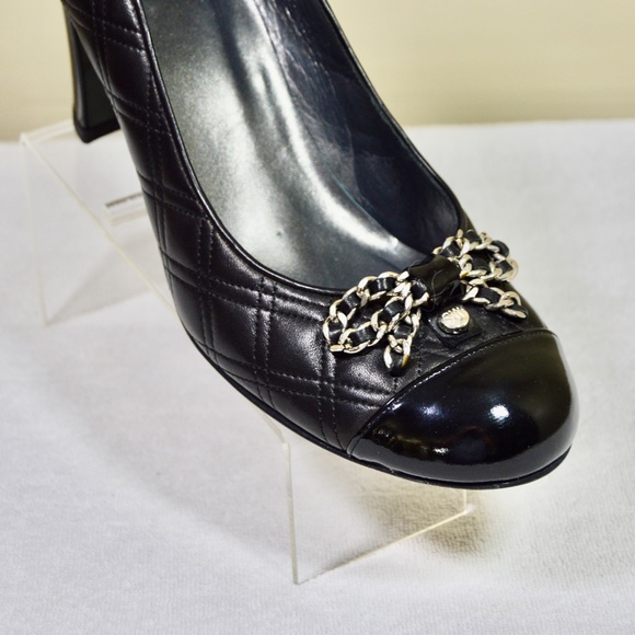NWOT Stuart Weitzman Black Round Toe Chain Bow Pumps - Picture 4 of 11